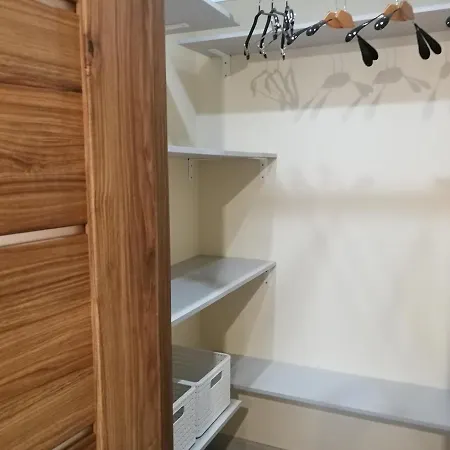Apartament Vin Service Darzu Street 74